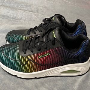 Skechers Tennis Shoes